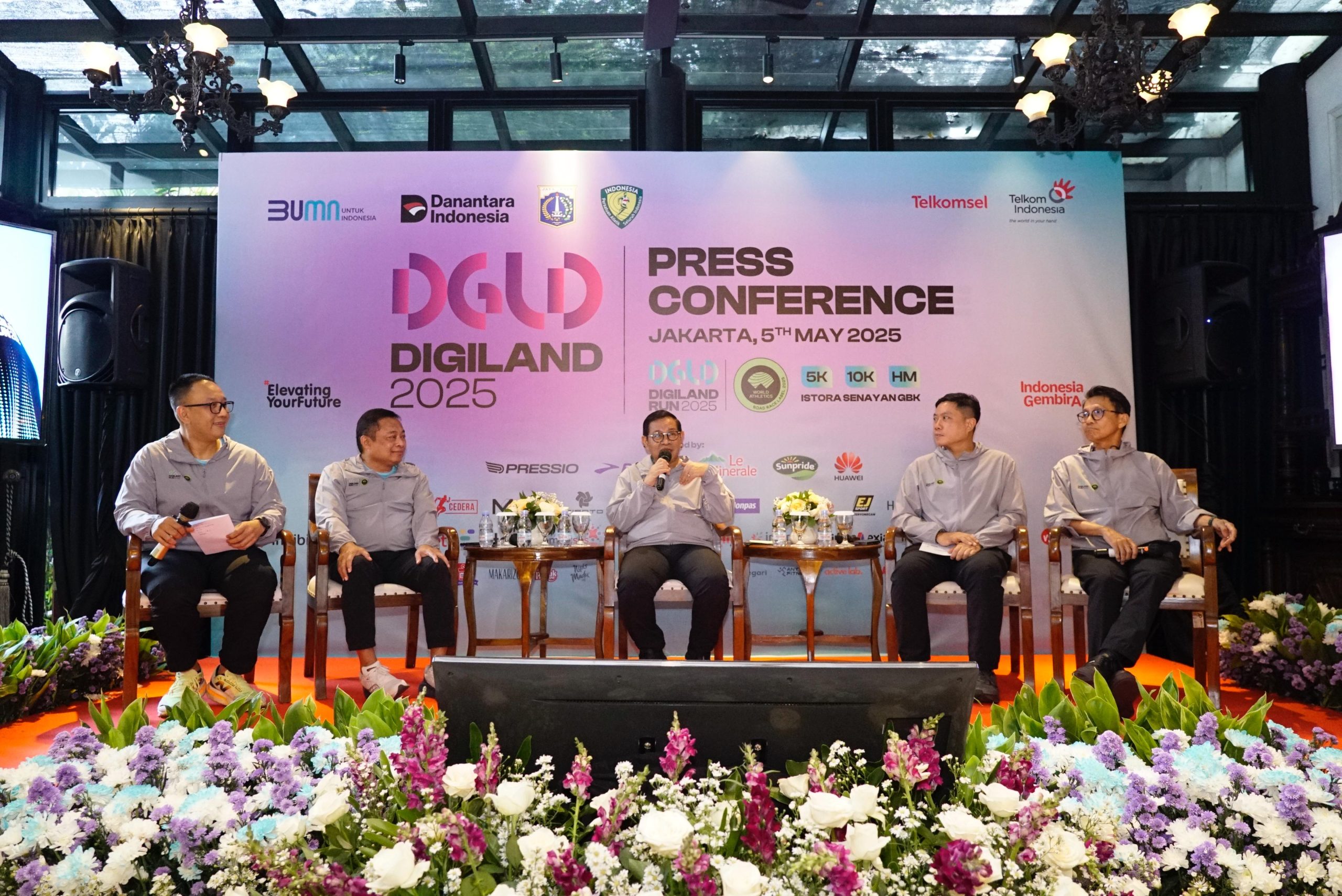 (kiri ke kanan) SVP Group Sustainability &amp; Corporate Communication Telkom Ahmad Reza, Direktur Utama Telkom Ririek Adriansyah, Gubernur DKI Jakarta Pramono Anung, Direktur Marketing Telkomsel Derrick Heng, dan Sekretaris Jenderal PB PASI Tigor Tanjung saat acara Press Conference Digiland 2025, di Jakarta, Senin (5/5).