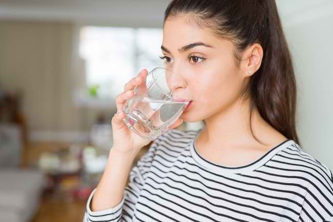 Bahaya Minum Air Berlebihan