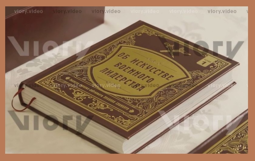 Buku berjudul ‘’Kepemimpinan Militer’’ karya Presiden Prabowo Subianto terbit di Rusia. (Foto Tim Media Presiden Prabowo)

