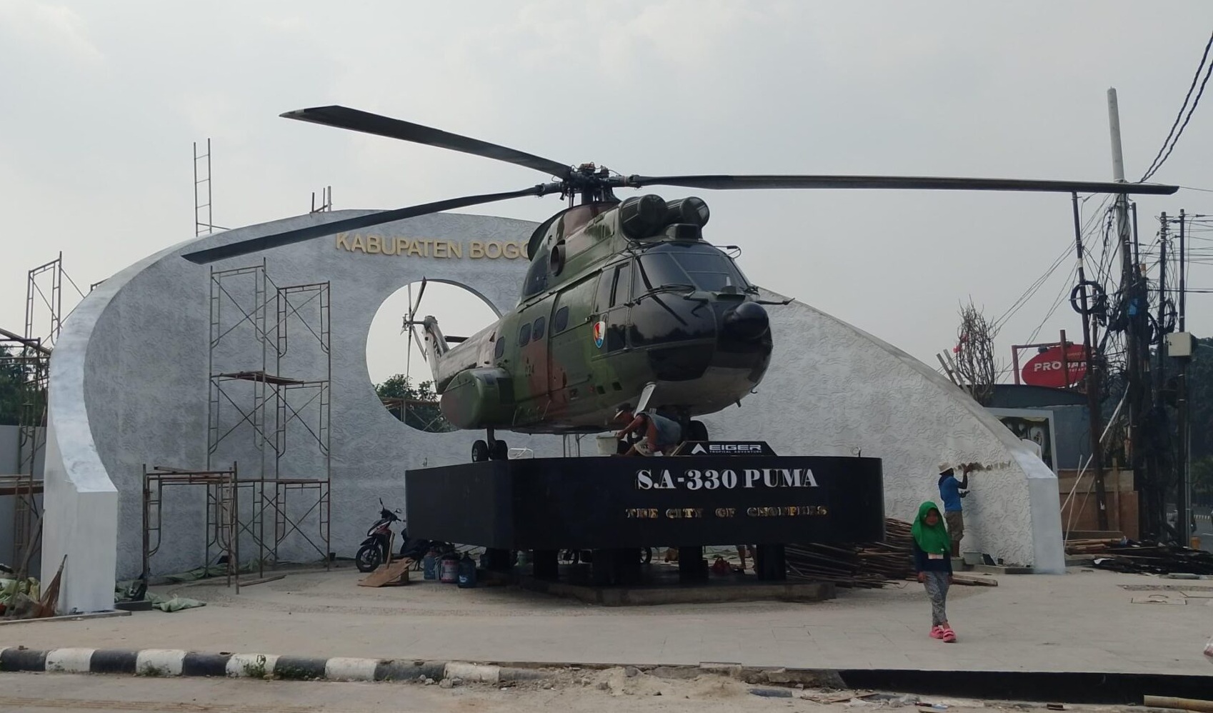 Tugu Helikopter Puma di Kota Bogor resmi berdiri. (Dok. Ist)