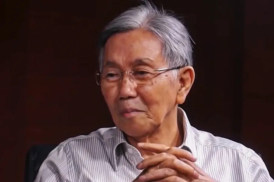 Ekonom terkenal Kwik Kian Gie meninggal dunia.