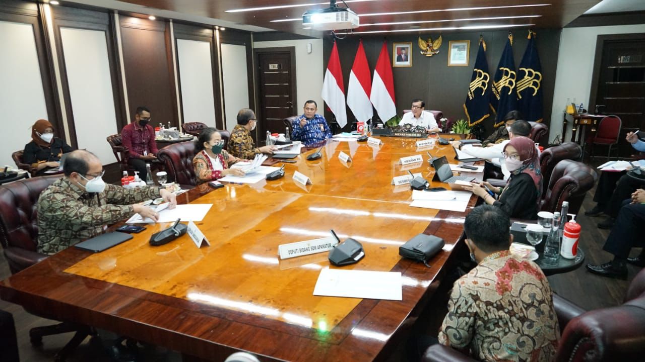 20220927-Rapat_Bersama_Menkumham_Menteri_Keuangan_dan_Ketua_KPK_3
