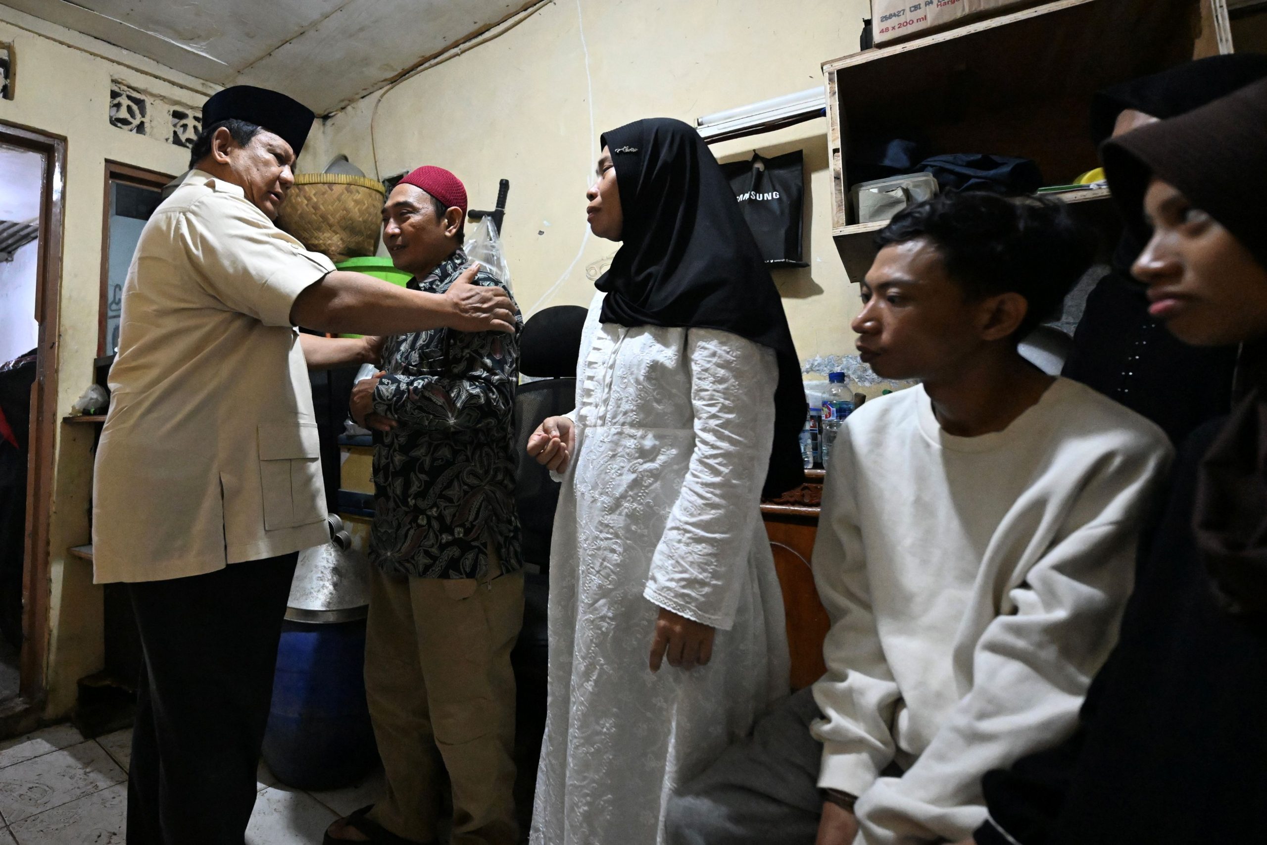 antarafoto-presiden-melayat-ke-rumah-duka-affan-kurniawan-1756510209-1