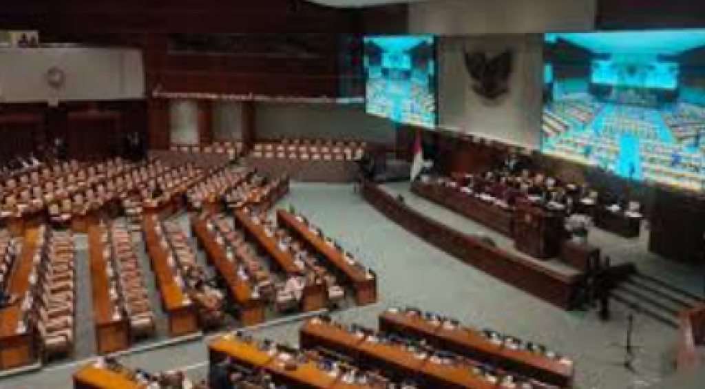 tunjangan-fantastis-dpr-digugat-publik-8-fraksi-sepakat-evaluasi_AD8tj9fyYm